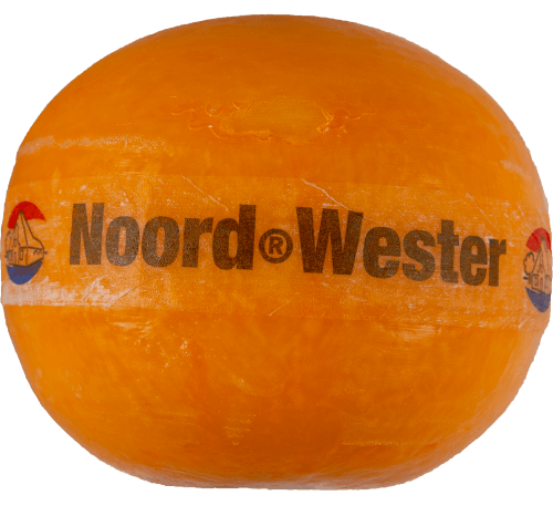 Foto van DekaVers Edammer kaas op witte achtergrond