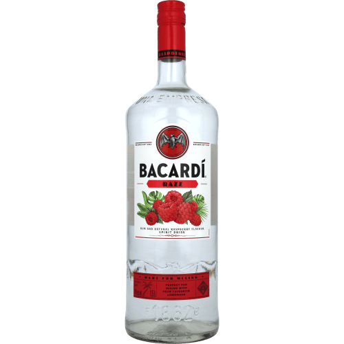 Foto van Bacardi Rum razz op witte achtergrond