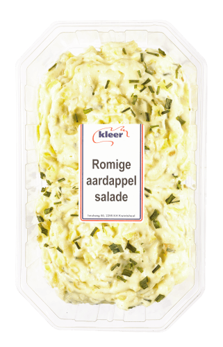 Foto van Kleer Delicatessen Romige aardappel salade op witte achtergrond