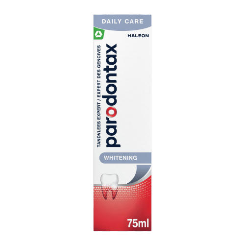 Foto van Parodontax Tandpasta whitening op witte achtergrond