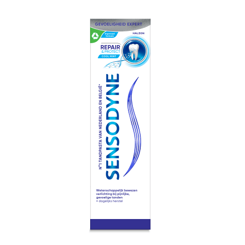 Foto van Sensodyne Tandpasta repair & protect op witte achtergrond