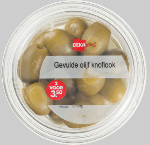 Foto van DekaVers Gevulde olijf knoflook op witte achtergrond