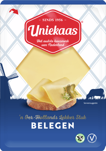 Foto van Uniekaas Belegen stuk op witte achtergrond