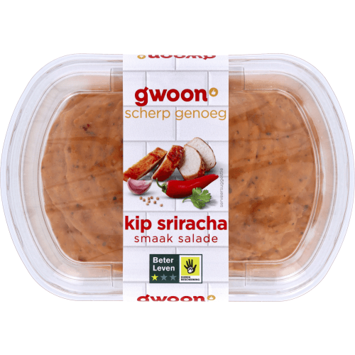 Foto van G'woon Salade kip sriracha op witte achtergrond