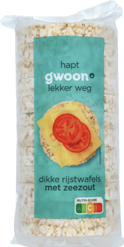 Foto van G'woon Dikke rijstwafel met zeezout op witte achtergrond