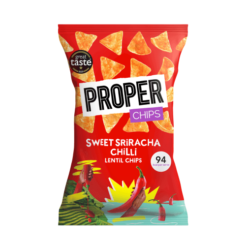 Foto van PROPER NO. TWELVE Linzen chips sweet sriracha chilli op witte achtergrond