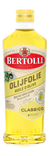 Foto van Bertolli Olijfolie classico op witte achtergrond