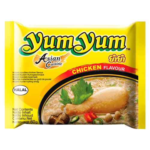 Foto van Yum Yum Noodles kip op witte achtergrond