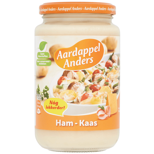 Foto van Aardappel anders ham kaas op witte achtergrond