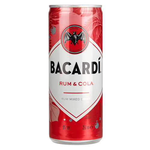 Foto van Bacardi Rum & cola op witte achtergrond