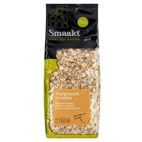 Foto van Smaakt Viergranenvlokken op witte achtergrond