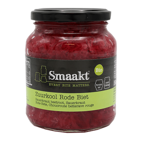 Foto van Smaakt Zuurkool & rode biet op witte achtergrond