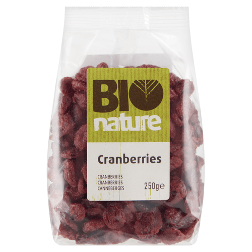 Foto van Bio Nature Cranberries op witte achtergrond