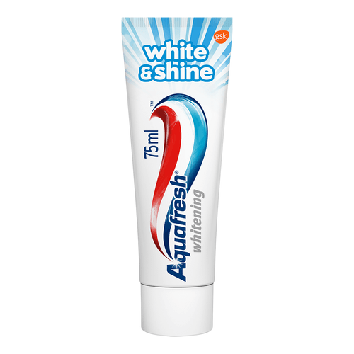 Foto van Aquafresh Tandpasta white & shine op witte achtergrond