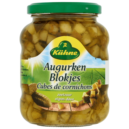 Foto van Kühne Augurkenblokjes zoetzuur op witte achtergrond