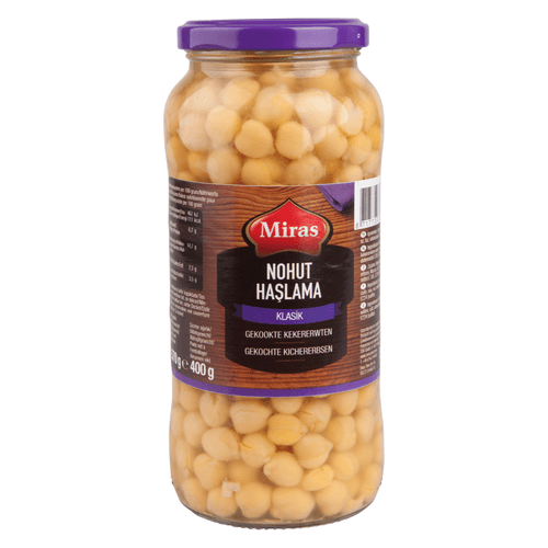 Foto van Miras Kikkererwten op witte achtergrond