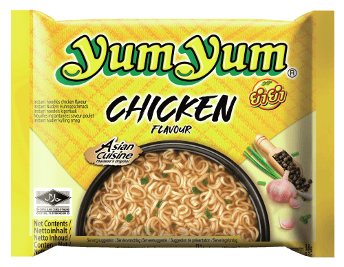 Foto van Yum Yum Noodles kip op witte achtergrond